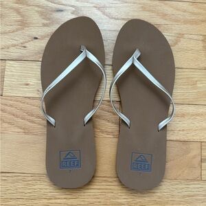 Reef Women’s Brown Flip Flops with Gold Straps